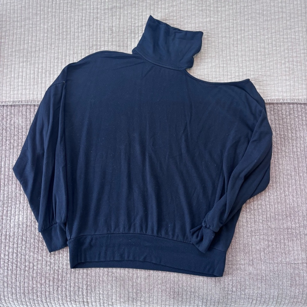Express One Eleven Black One-Shoulder Turtleneck Sweatshirt – Size S